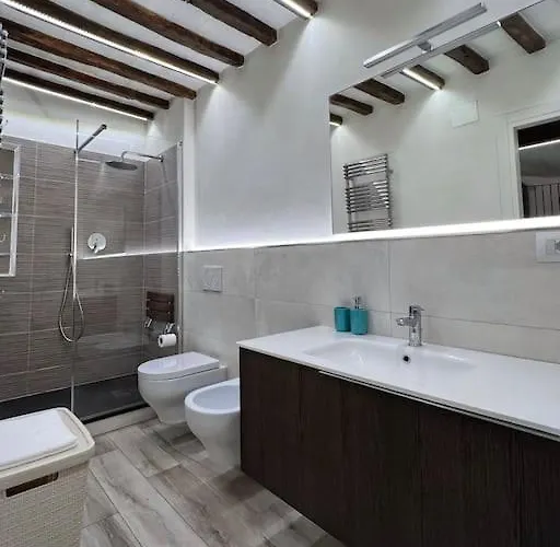 Tolletta 10elode 아파트 아레초